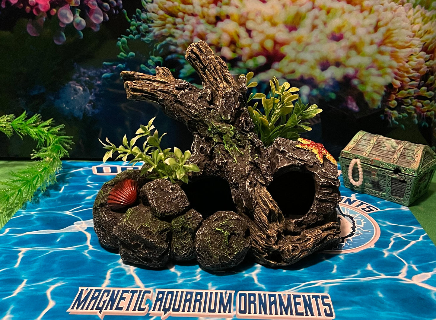 Driftwood Outcropping Magnetic Aquarium Ornament 20-Pack Case